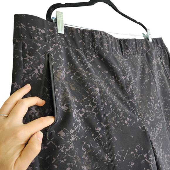 Lane Bryant Womens On The Go Slim Ankle Pant Plus Size 26 Black Viper Print NEW - Picture 4 of 12